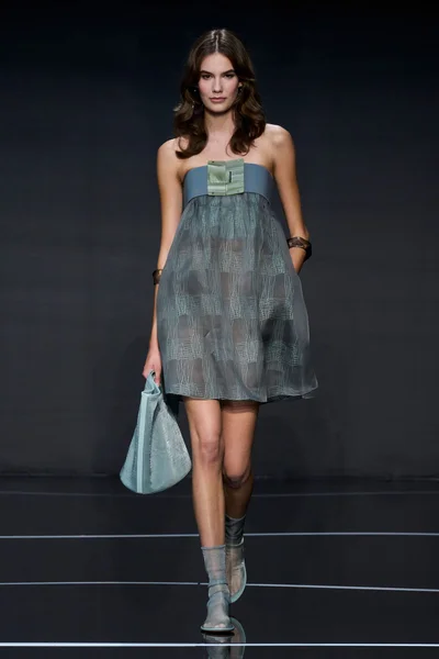 Look 19